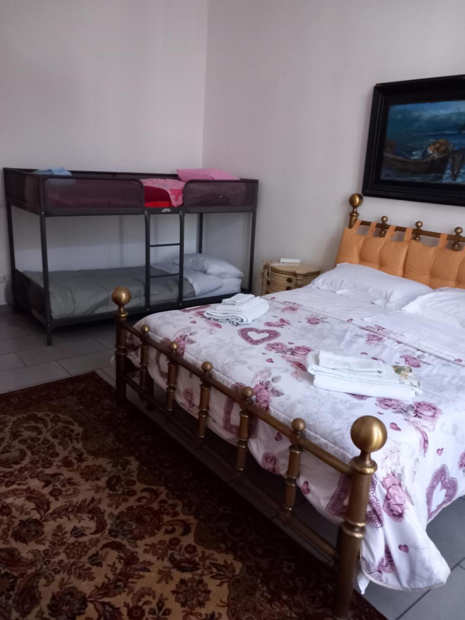 Hotel Casa Surunova Napoli Esterno foto
